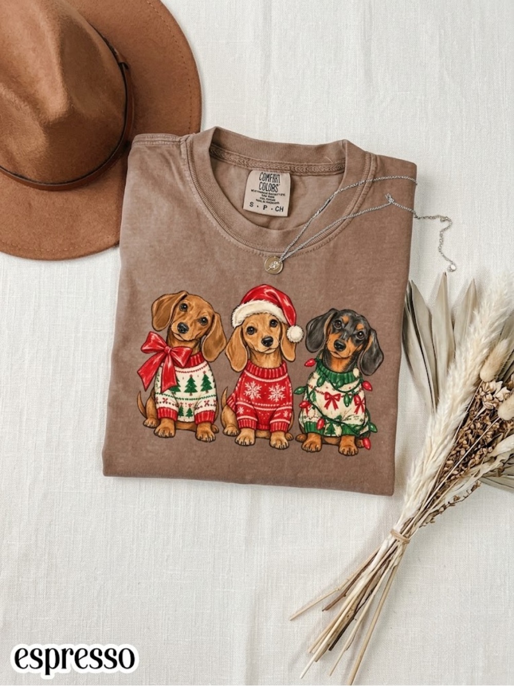 Comfort colors Espresso Dachshund Christmas Tee - Cute Dog Design